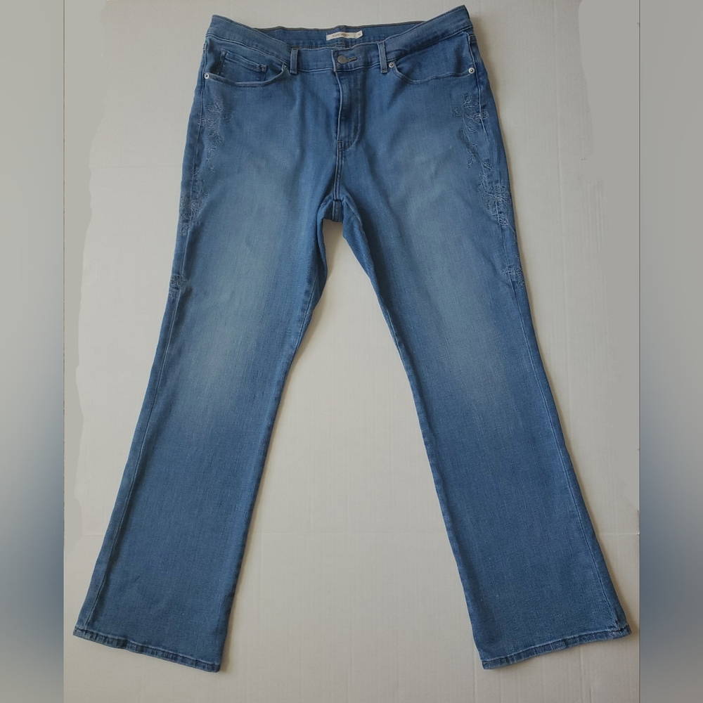 Levi's Women's Classic Bootcut Blue Jeans Sz 16